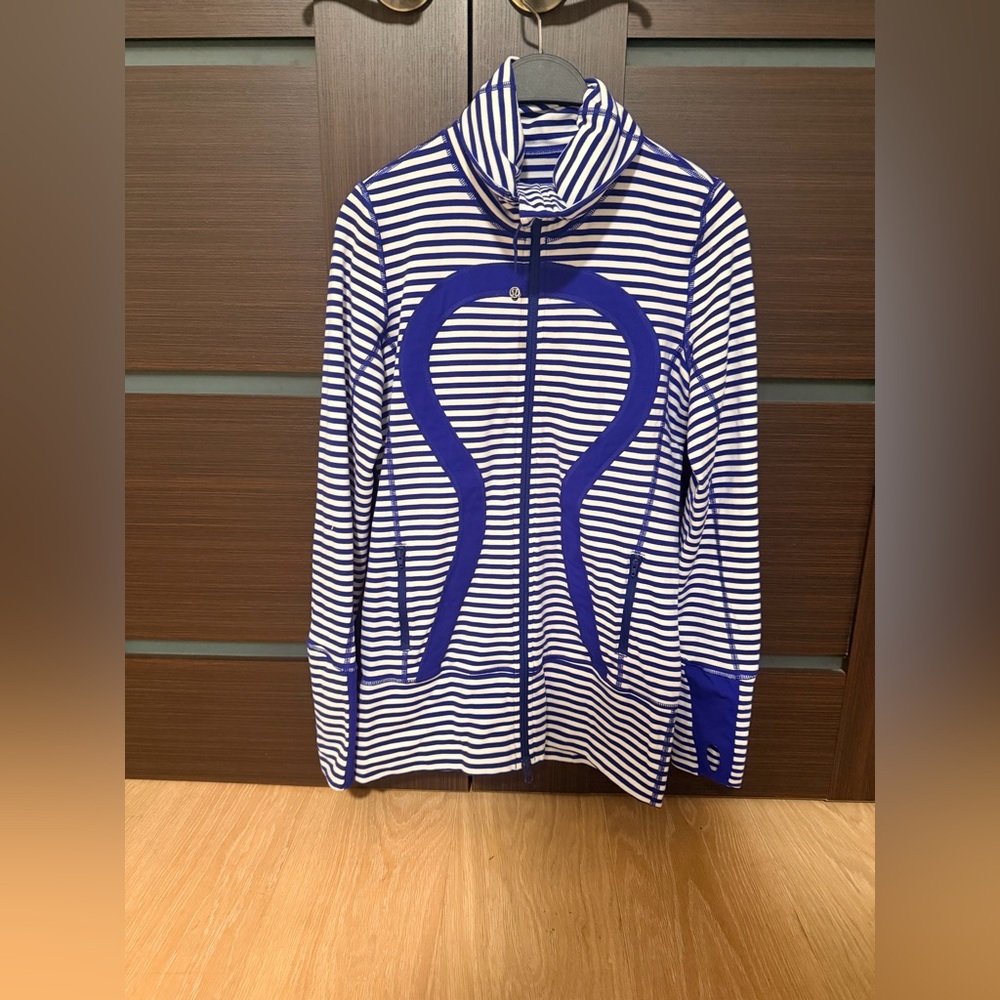 Lululemon Blue and White Striped Hoodie size 6